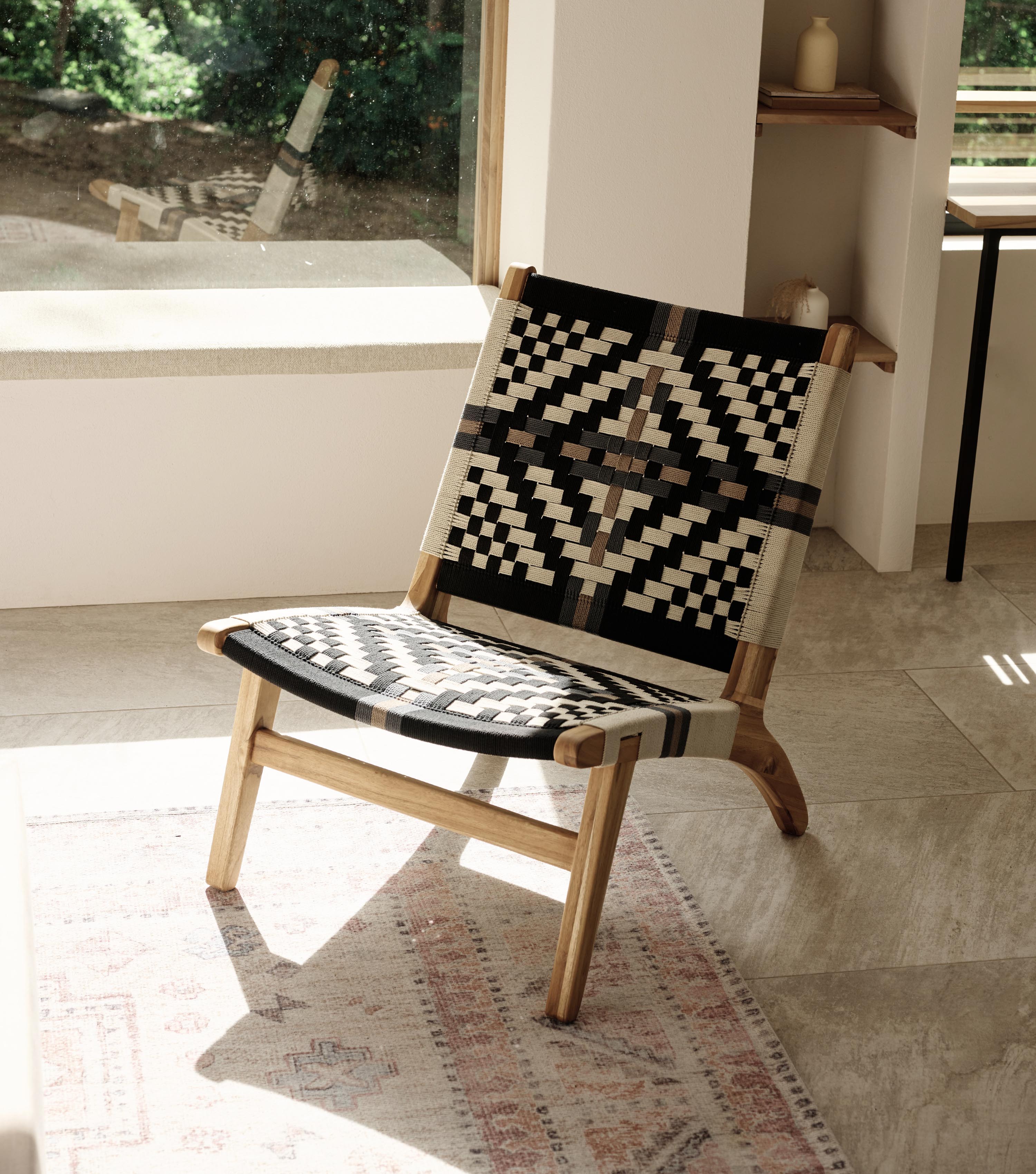 Natural Teak / Colonial Pattern