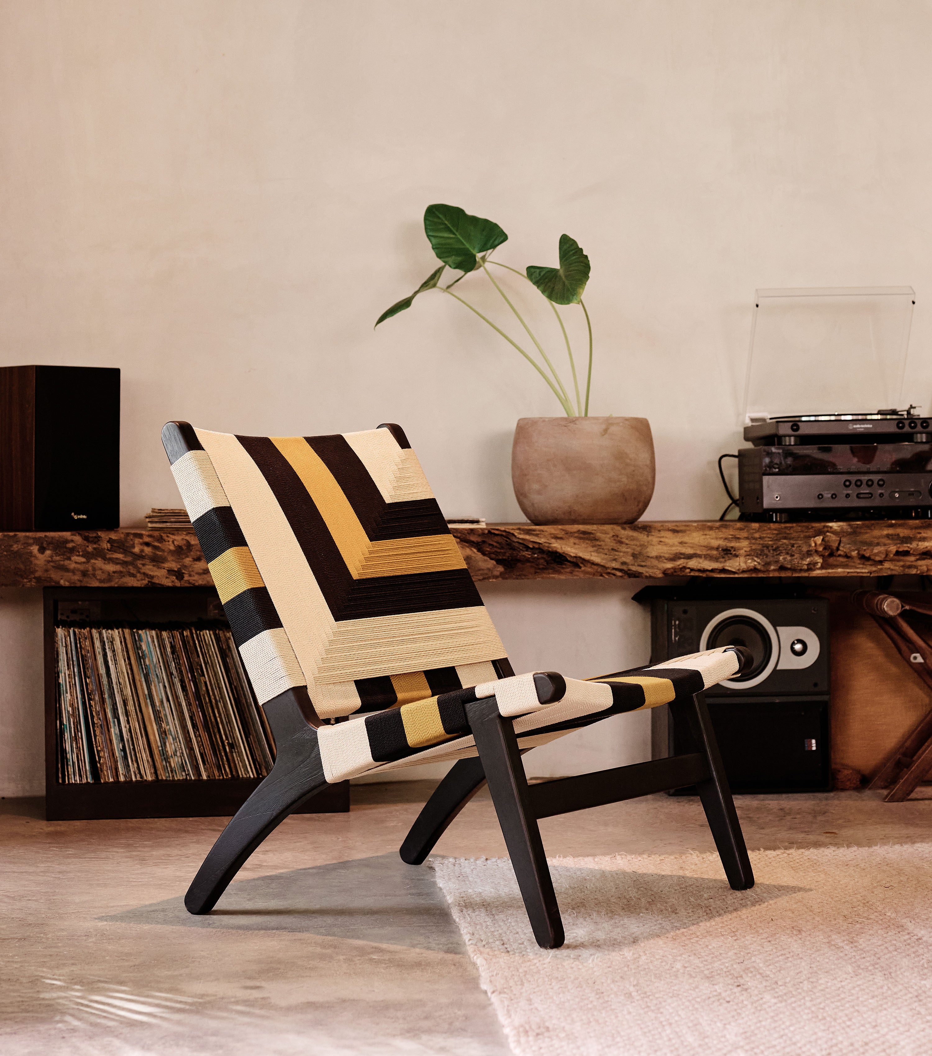 Charcoal Teak / Queen Bee Pattern